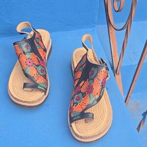 Spring Step Multicolor Floral Sandals